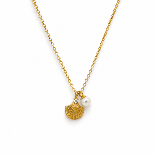 Seashell Kiss Necklace