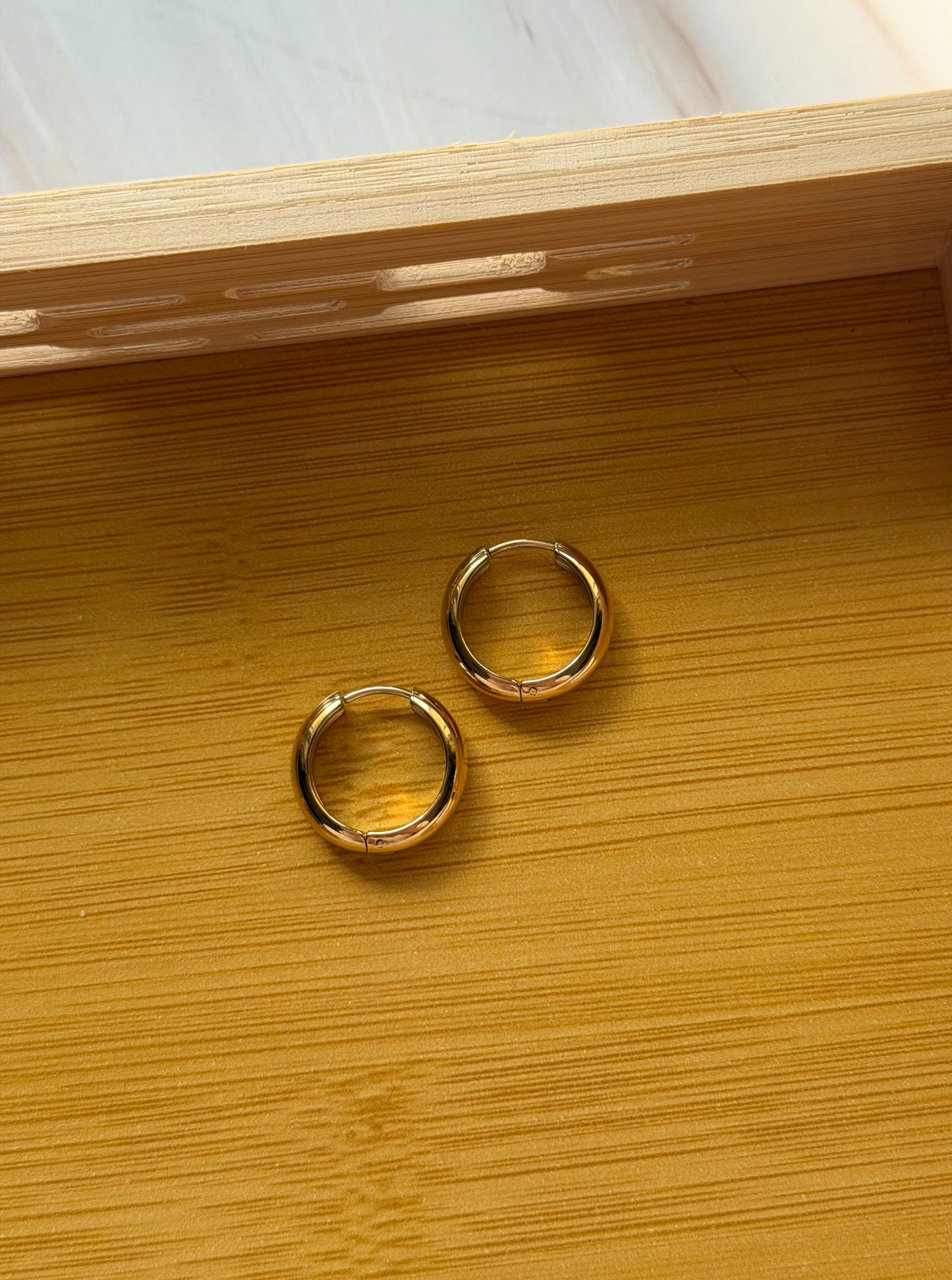 Golden Girl Essential Hoops